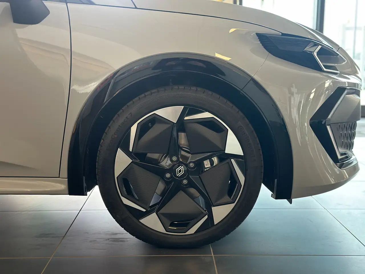 Renault Clio Clio VI 2026 1.8 full hybrid E-Tech Techno 160cv auto 15