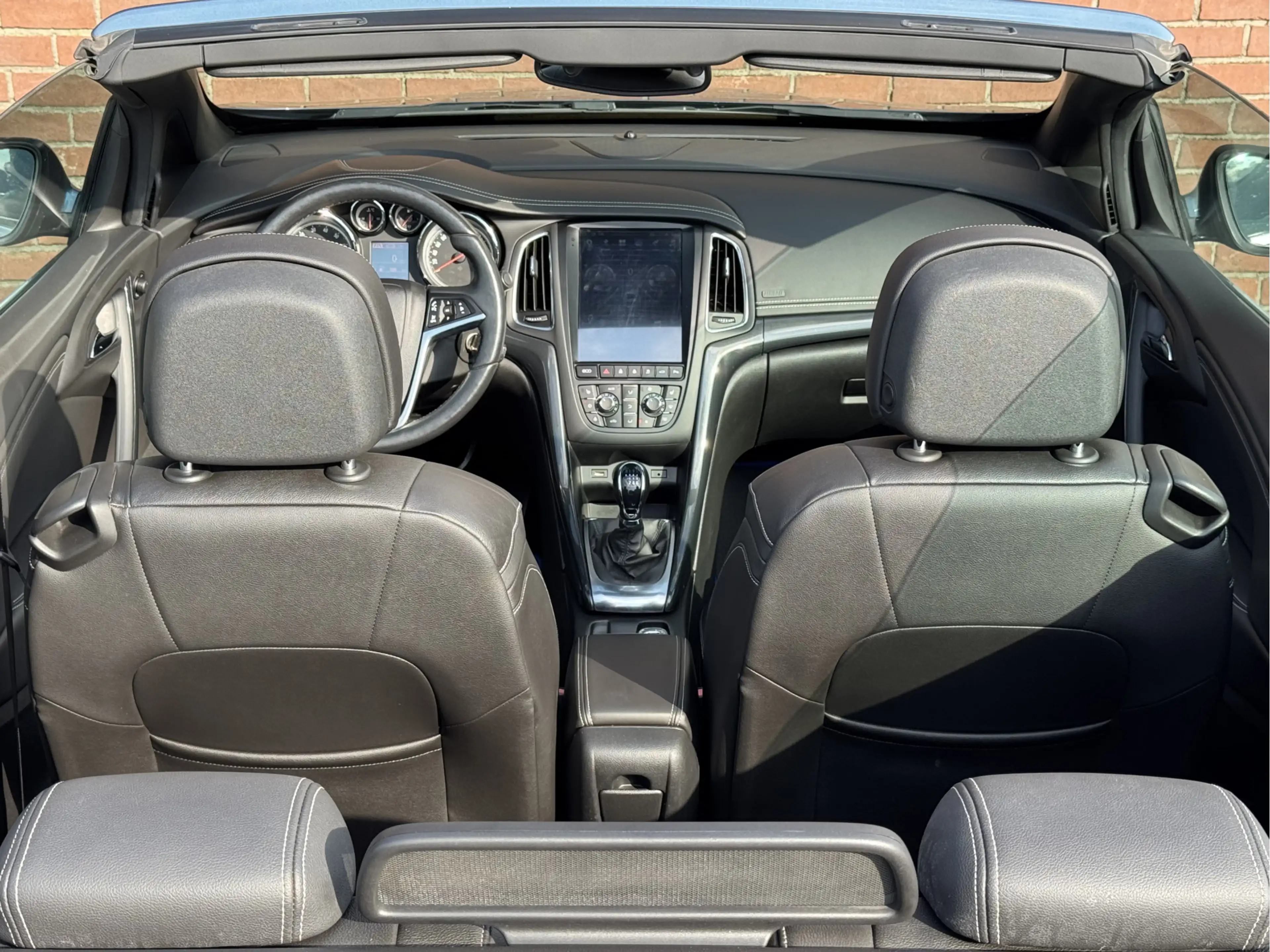 Opel Cascada 1.6 TURBO COSMO | NL-AUTO! | LEDER! | NAVI! — photo 32