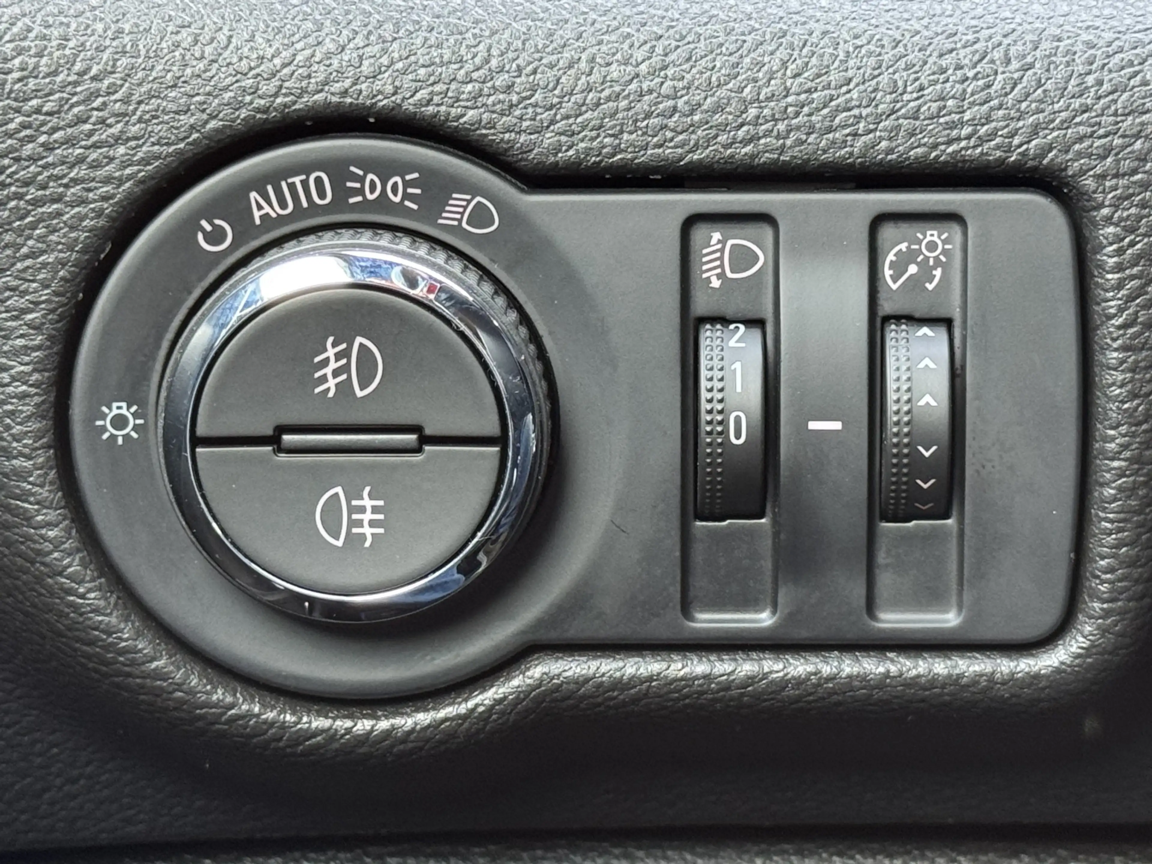 Opel Cascada 1.6 TURBO COSMO | NL-AUTO! | LEDER! | NAVI! — photo 25