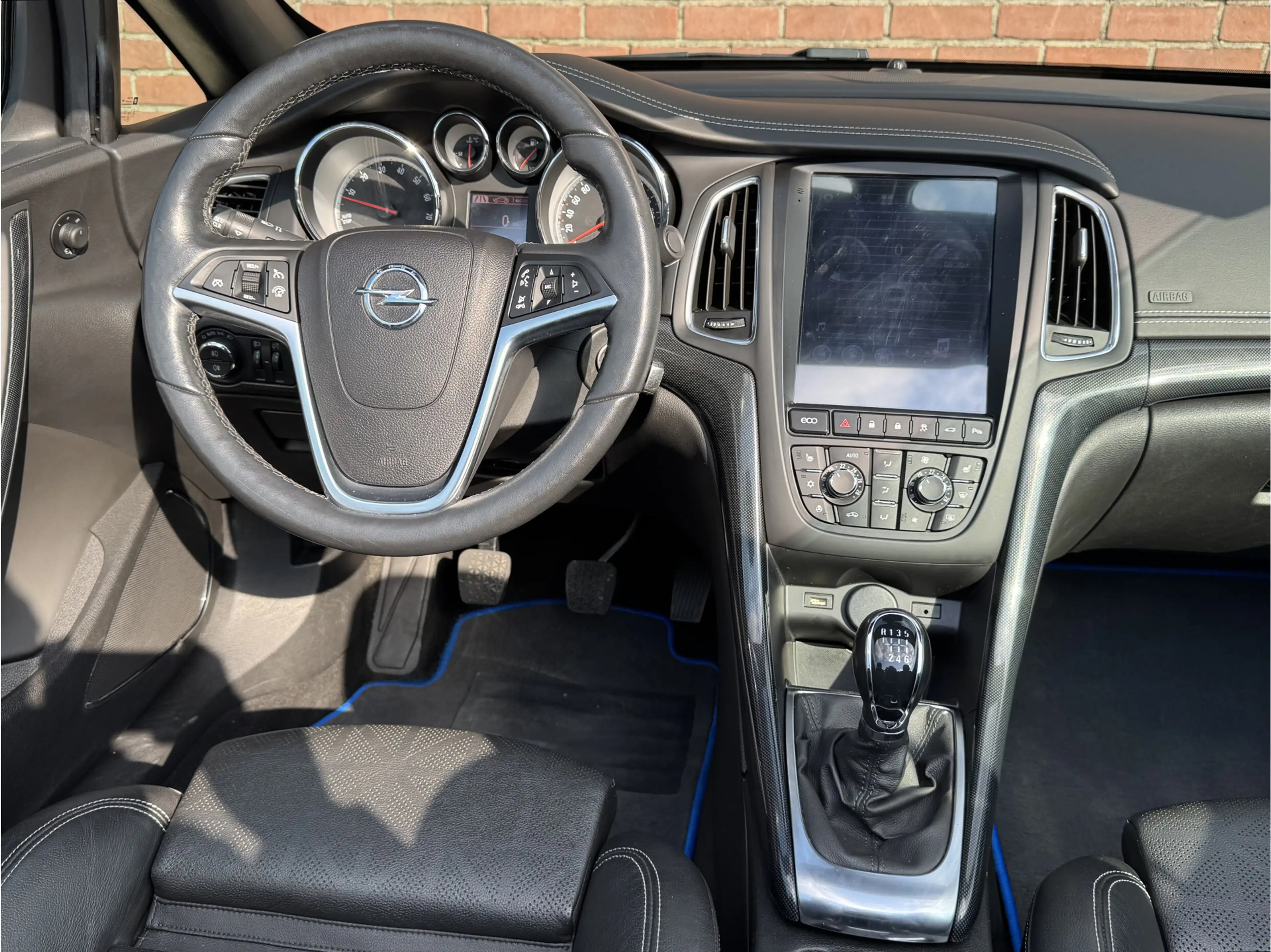 Opel Cascada 1.6 TURBO COSMO | NL-AUTO! | LEDER! | NAVI! — photo 12