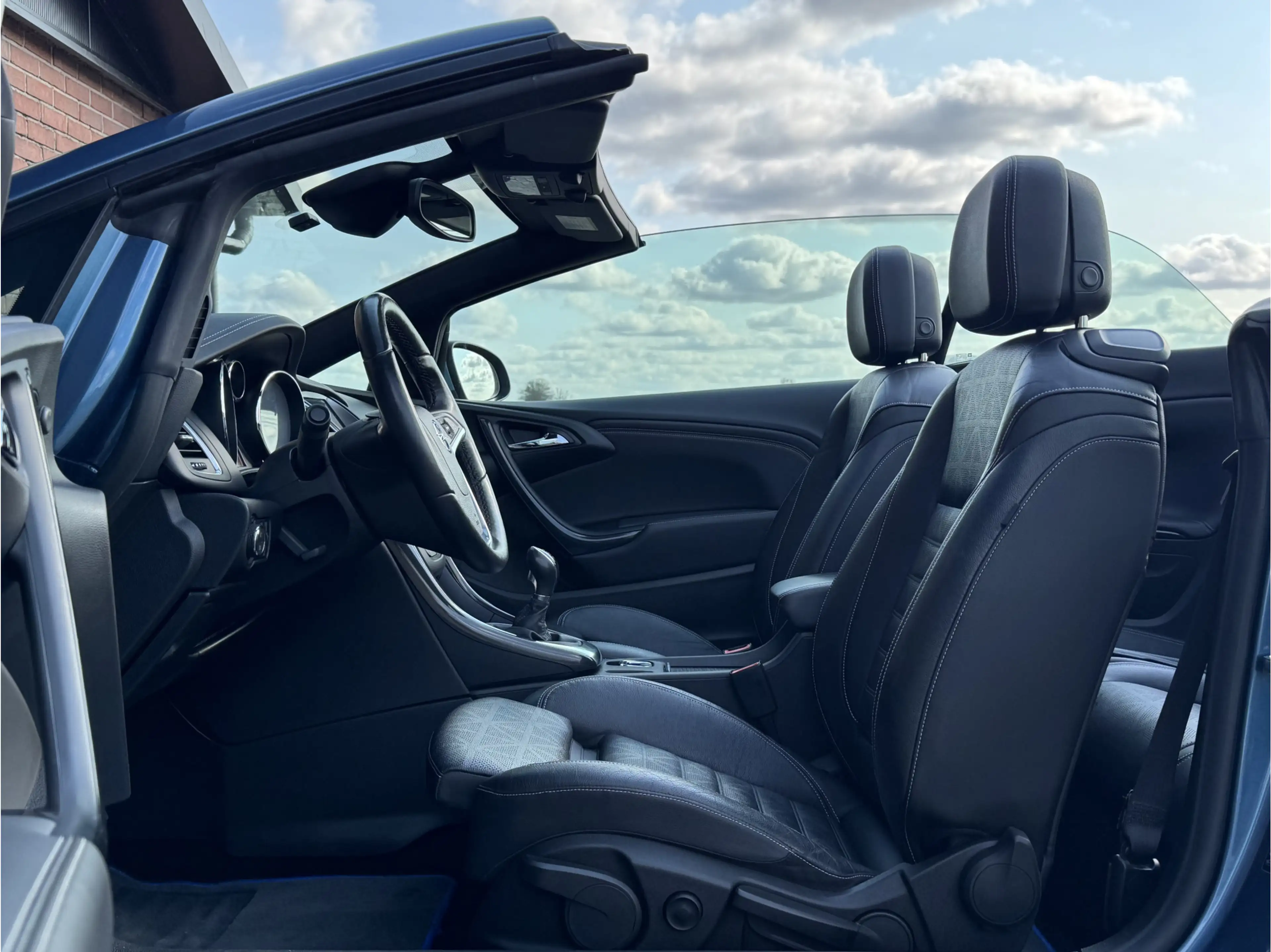Opel Cascada 1.6 TURBO COSMO | NL-AUTO! | LEDER! | NAVI! — photo 26