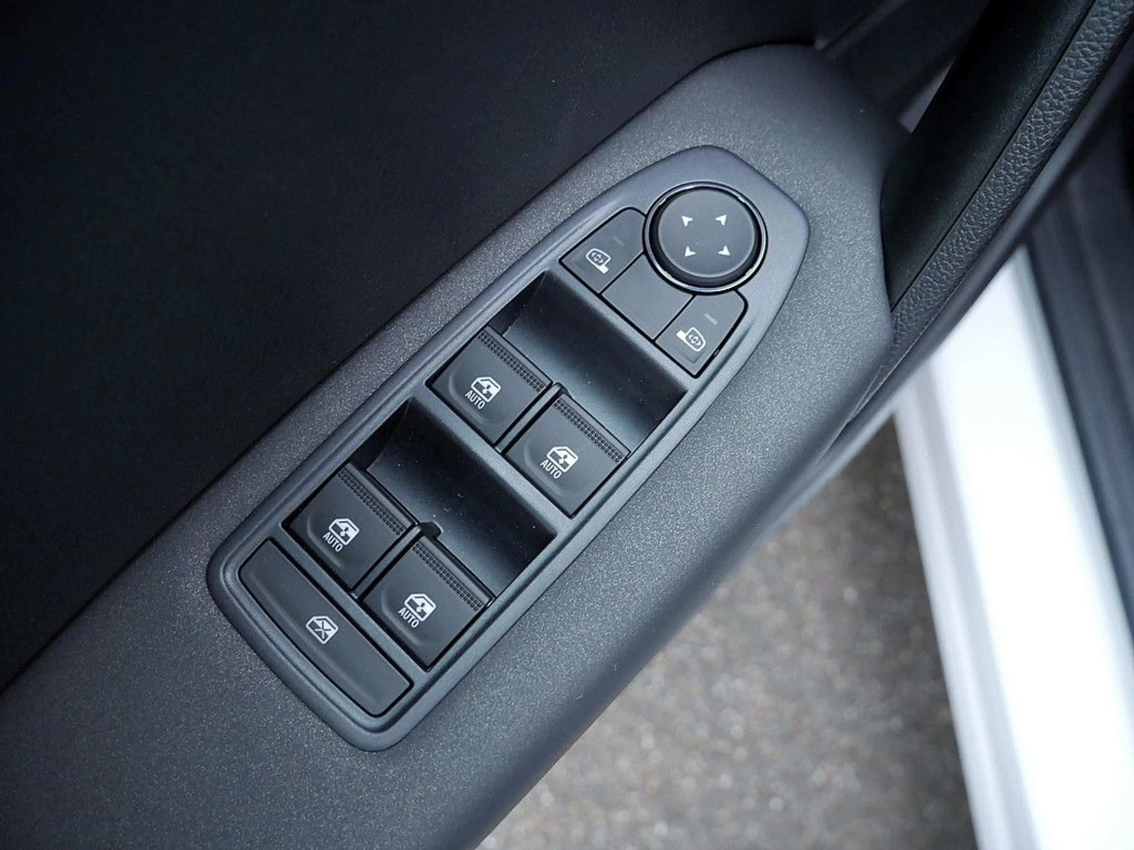 Mitsubishi ASX 1.8 Diamant Plus Hybrid PDC SHZ KAMERA LED — photo 10