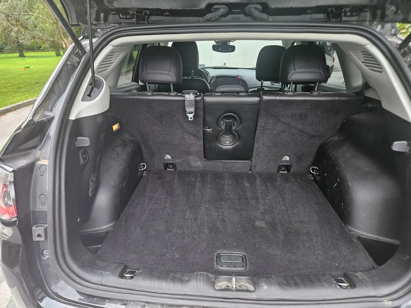 Jeep Compass Compass 1,6 MultiJet FWD 6MT Limited Limited Schwarz - 2