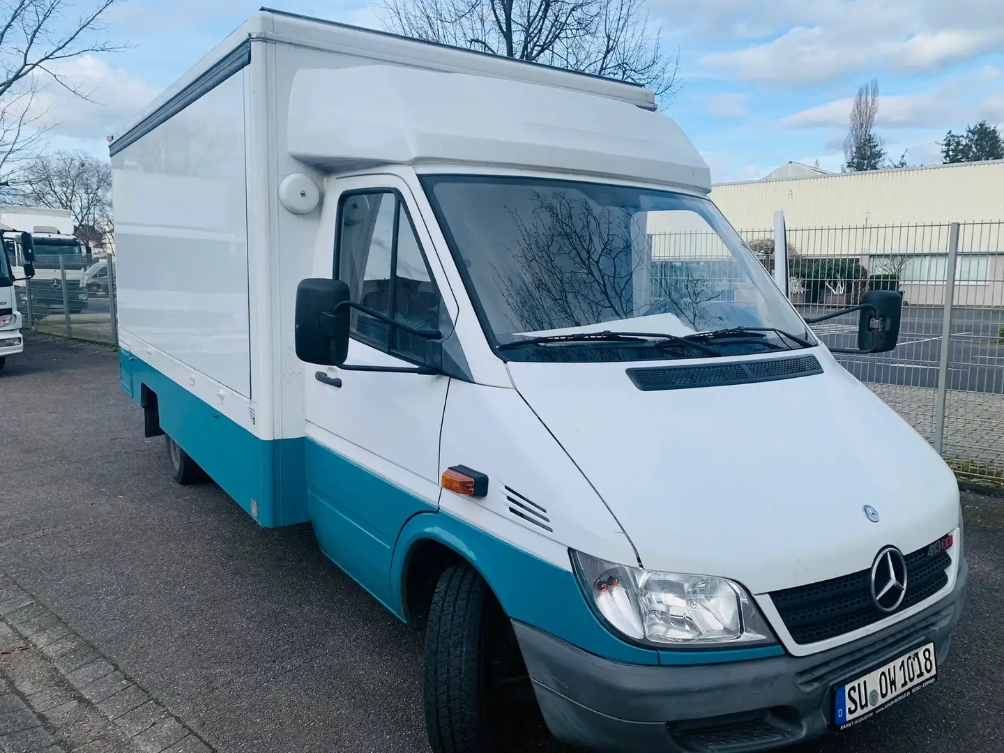 Mercedes-Benz Verkaufswagen Weiß - 2