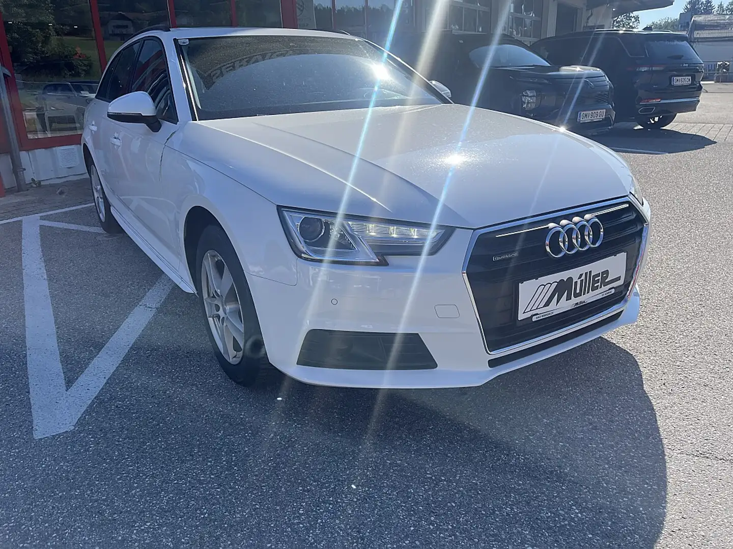 Audi A4 Avant 2,0 TDI ultra quattro Weiß - 1