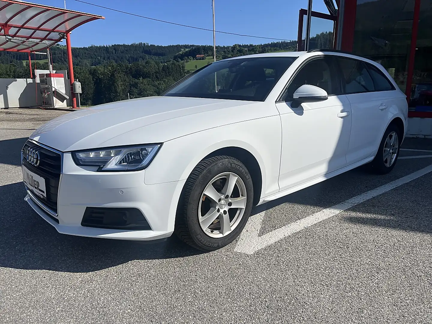 Audi A4 Avant 2,0 TDI ultra quattro Weiß - 2
