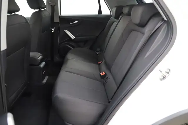 Audi Q2 view 11