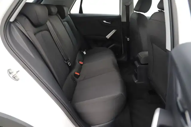 Audi Q2 view 12