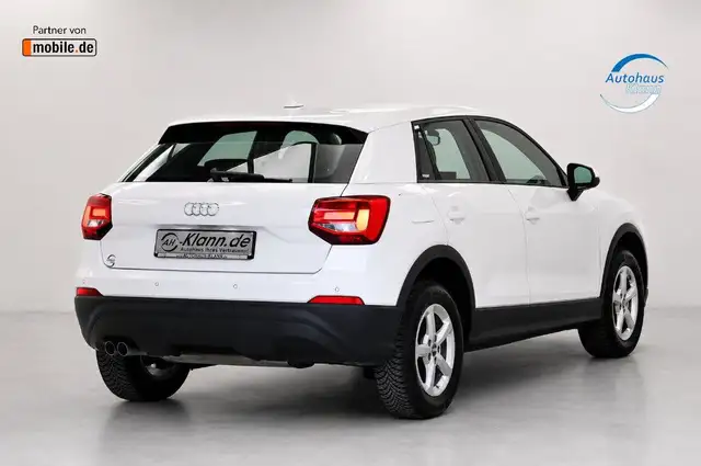 Audi Q2 view 6