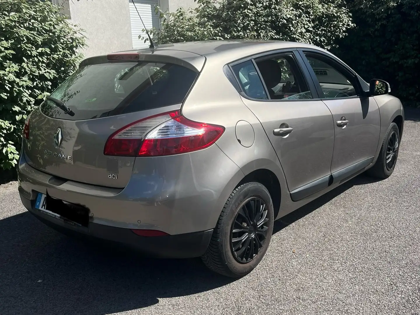 Renault Megane Mégane III dCi 90 FAP eco2 Authentique Beige - 2