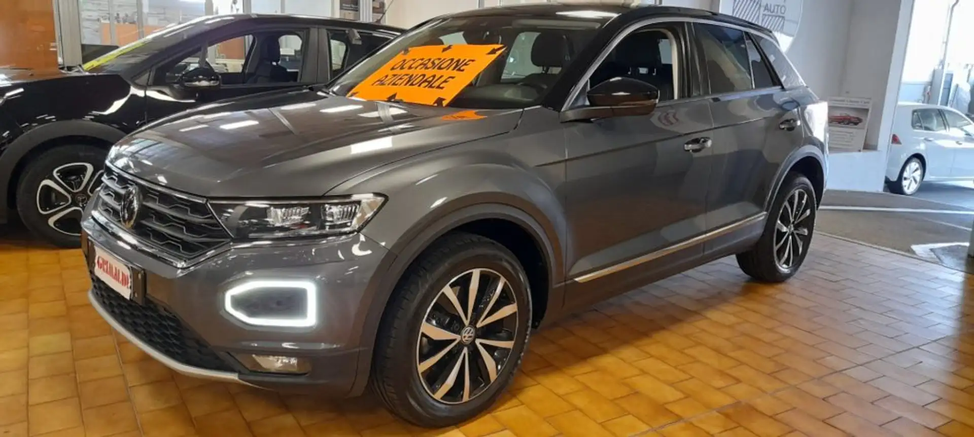 Volkswagen T-Roc 2.0 TDI SCR 150 CV DSG Style FULL LED Grijs - 1