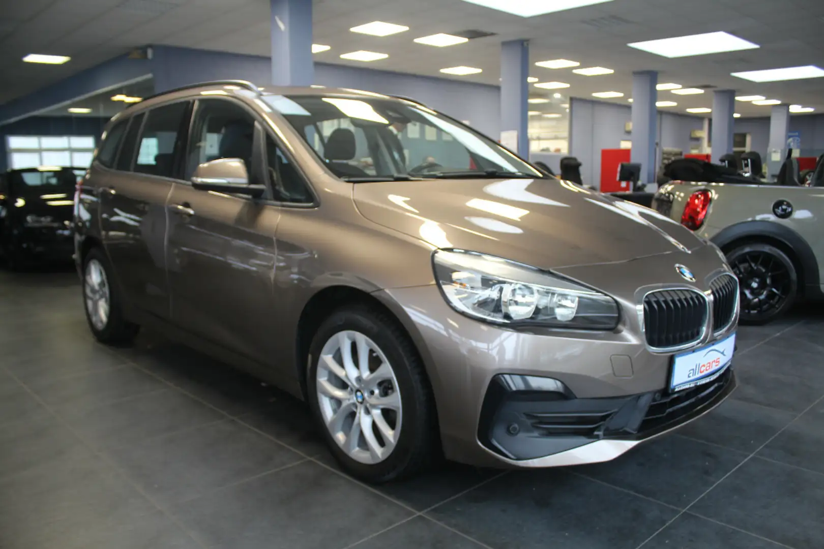 BMW 218 218i Gran Tourer Advantage - Navi - Kamera - Beige - 1