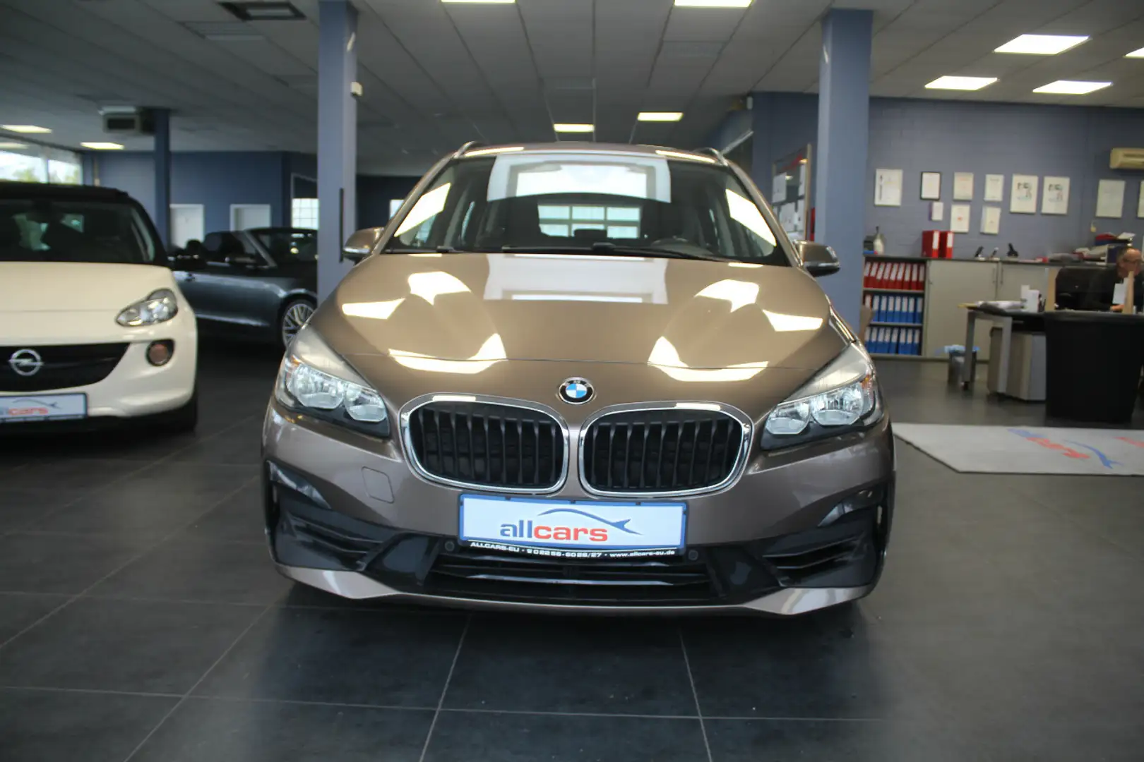 BMW 218 218i Gran Tourer Advantage - Navi - Kamera - Beige - 2