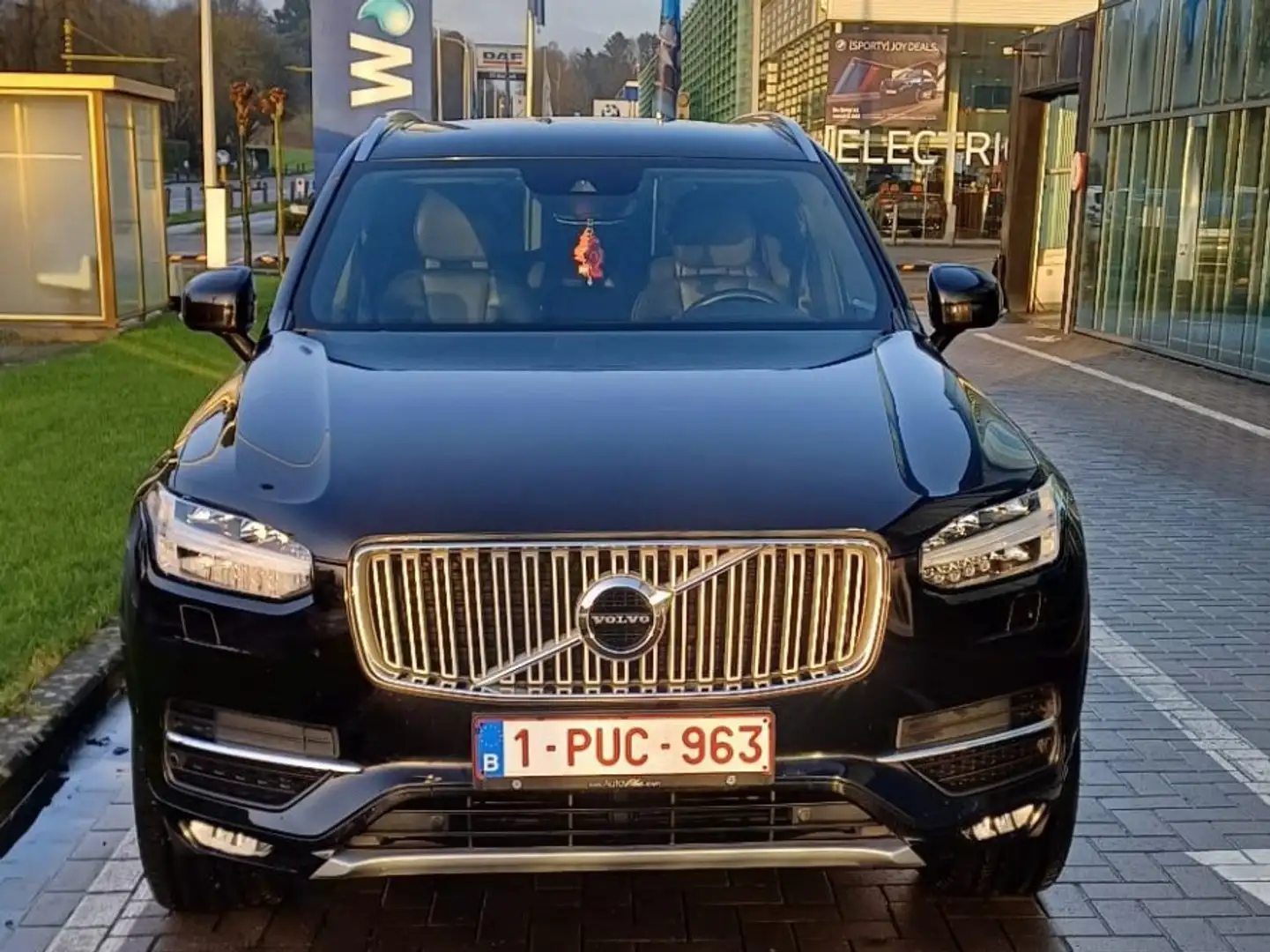 Volvo XC90 2.0 D4 FWD Inscription 5pl. Geartronic Noir - 2