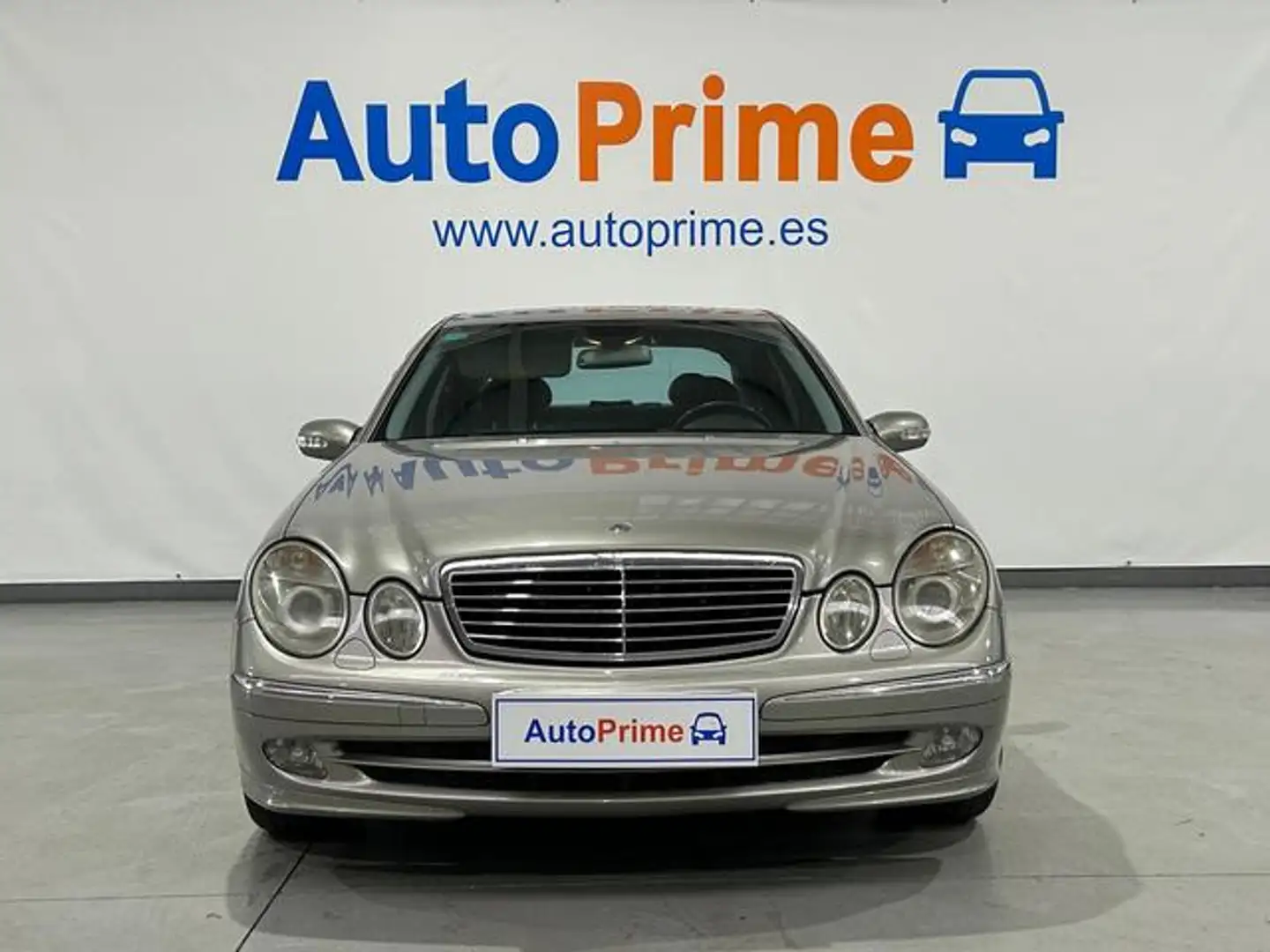 Mercedes-Benz E 270 CDI Beige - 2