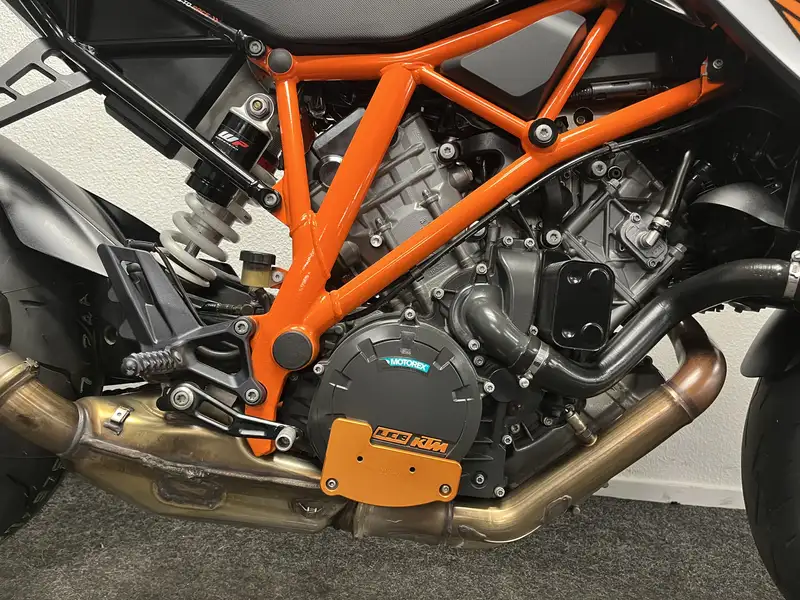KTM 1290 Super Duke R - foto 6