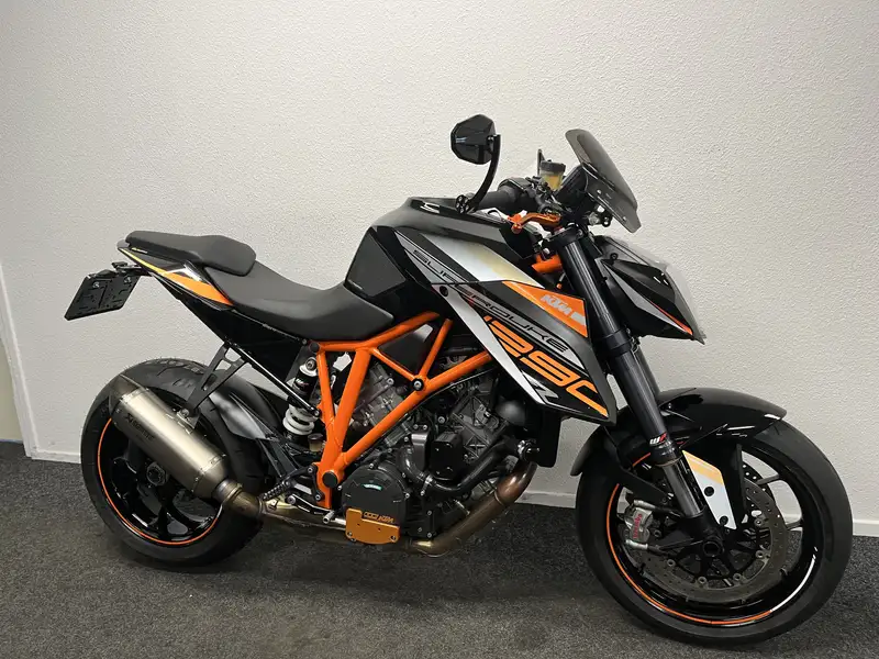 KTM 1290 Super Duke R - foto 3