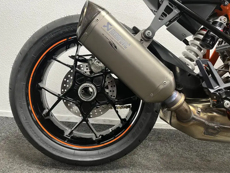 KTM 1290 Super Duke R - foto 7