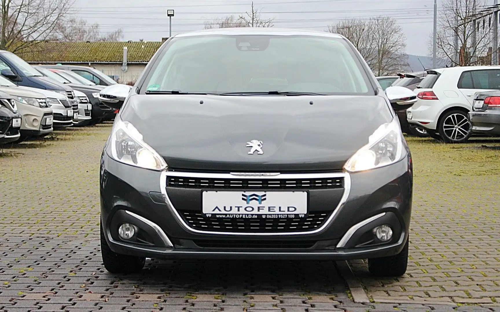 Peugeot 208 PureTech Allure/VOLLSHEFT/PANO/CARPLAY/NAVI Grau - 2