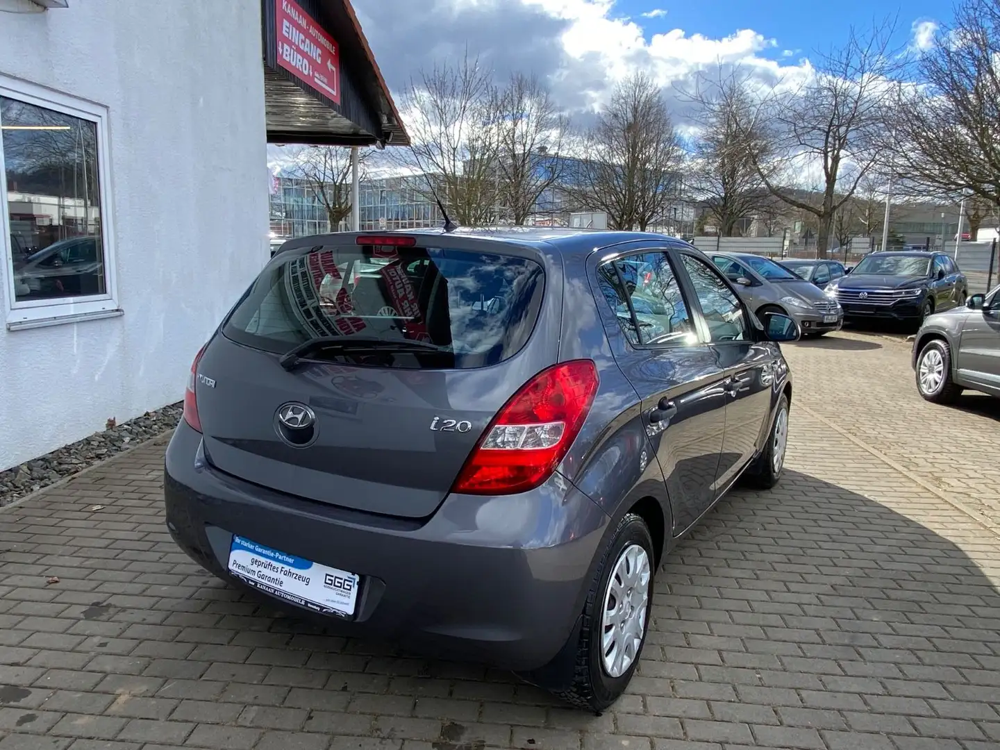 Hyundai i20 Classic 1.2 / 5.türig /Klimaanlage /40.000KM Grau - 2