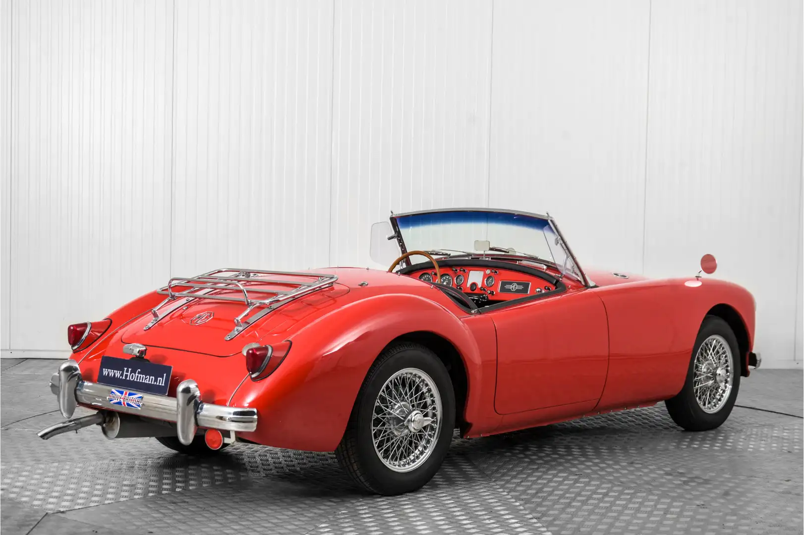 MG A Rouge - 2