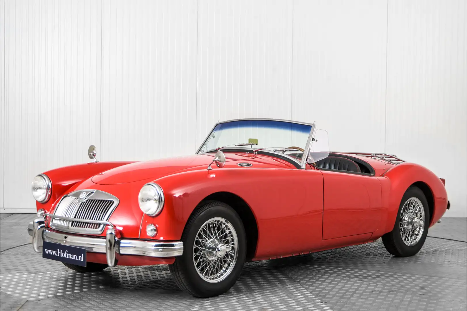 MG A Rouge - 1