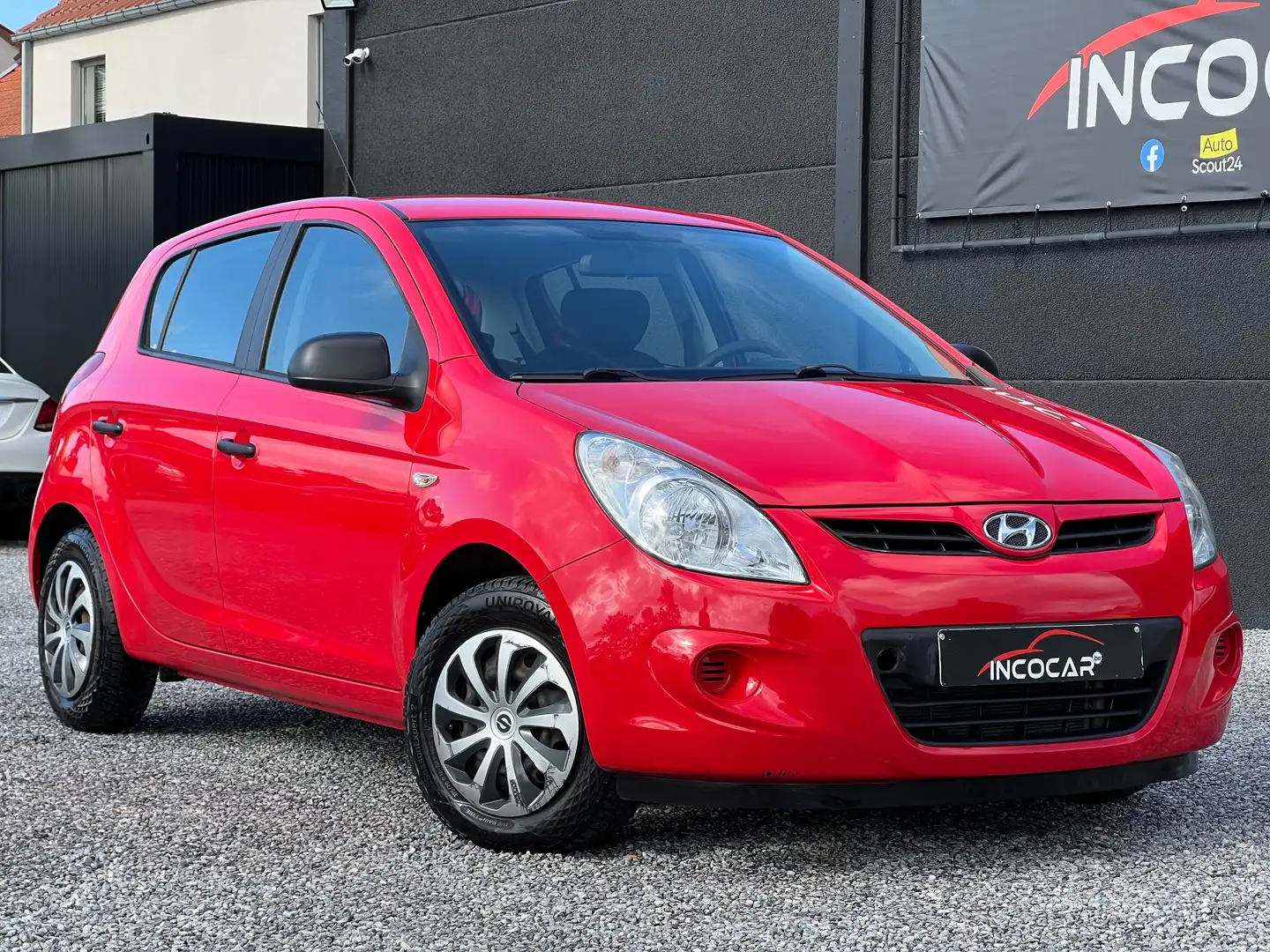 Hyundai i20 1.2i Comfort * MARCHAND OU EXPORT * Rood - 1