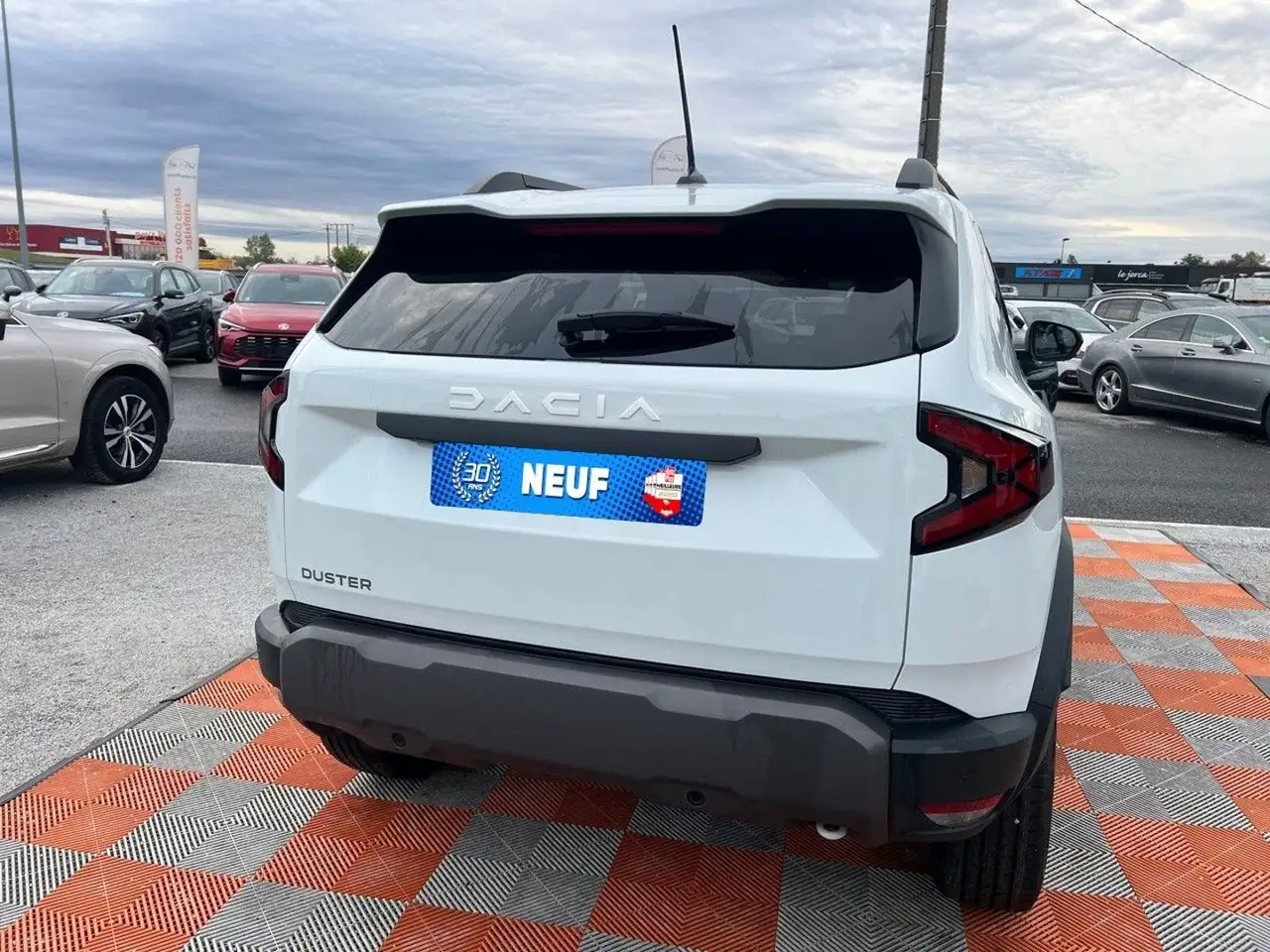 Dacia Duster — photo 6