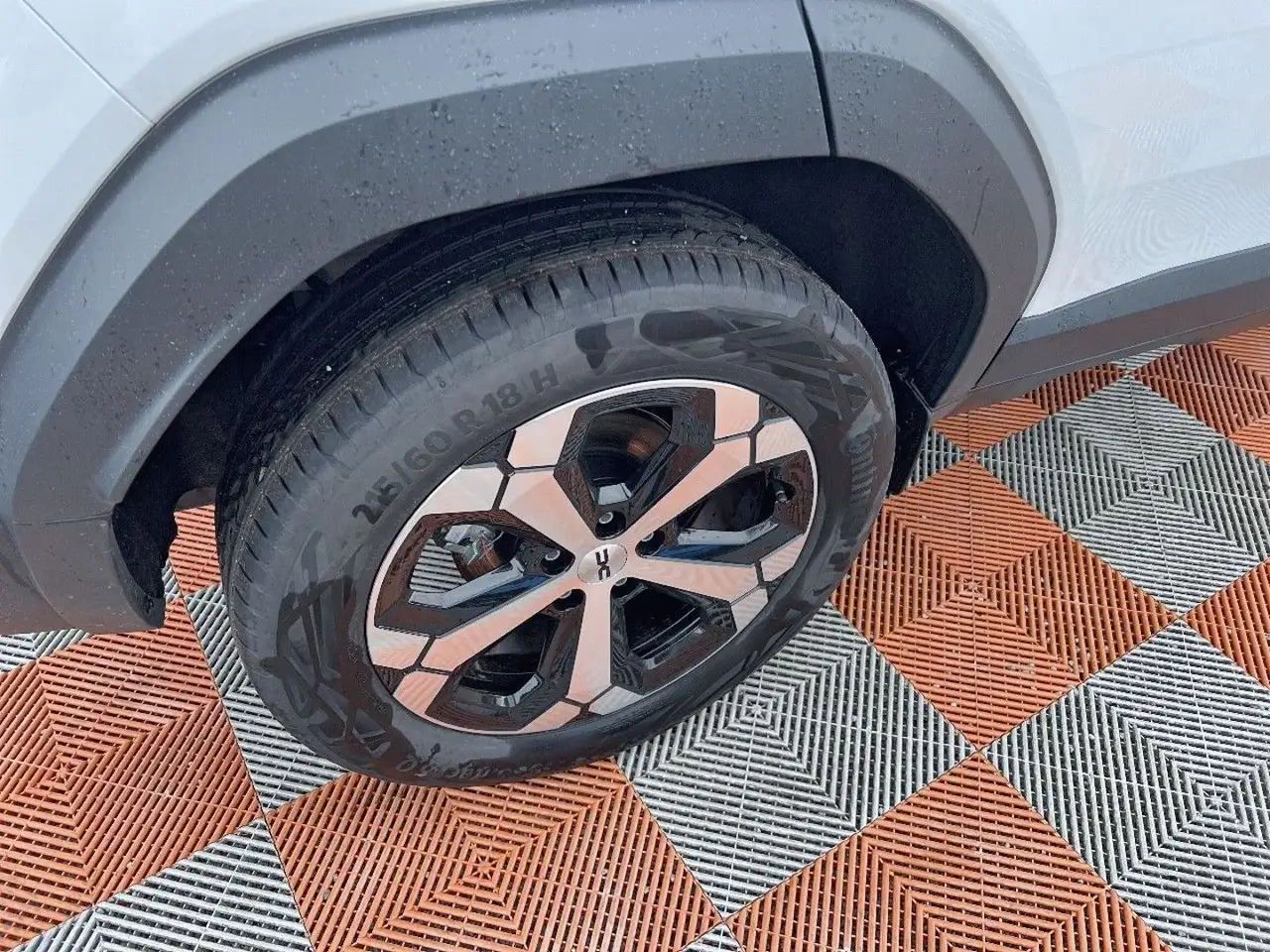 Dacia Duster — photo 16