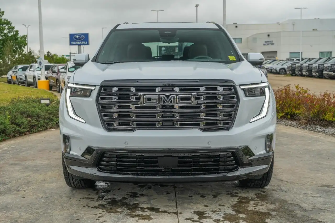 GMC Acadia снимка GMC Acadia