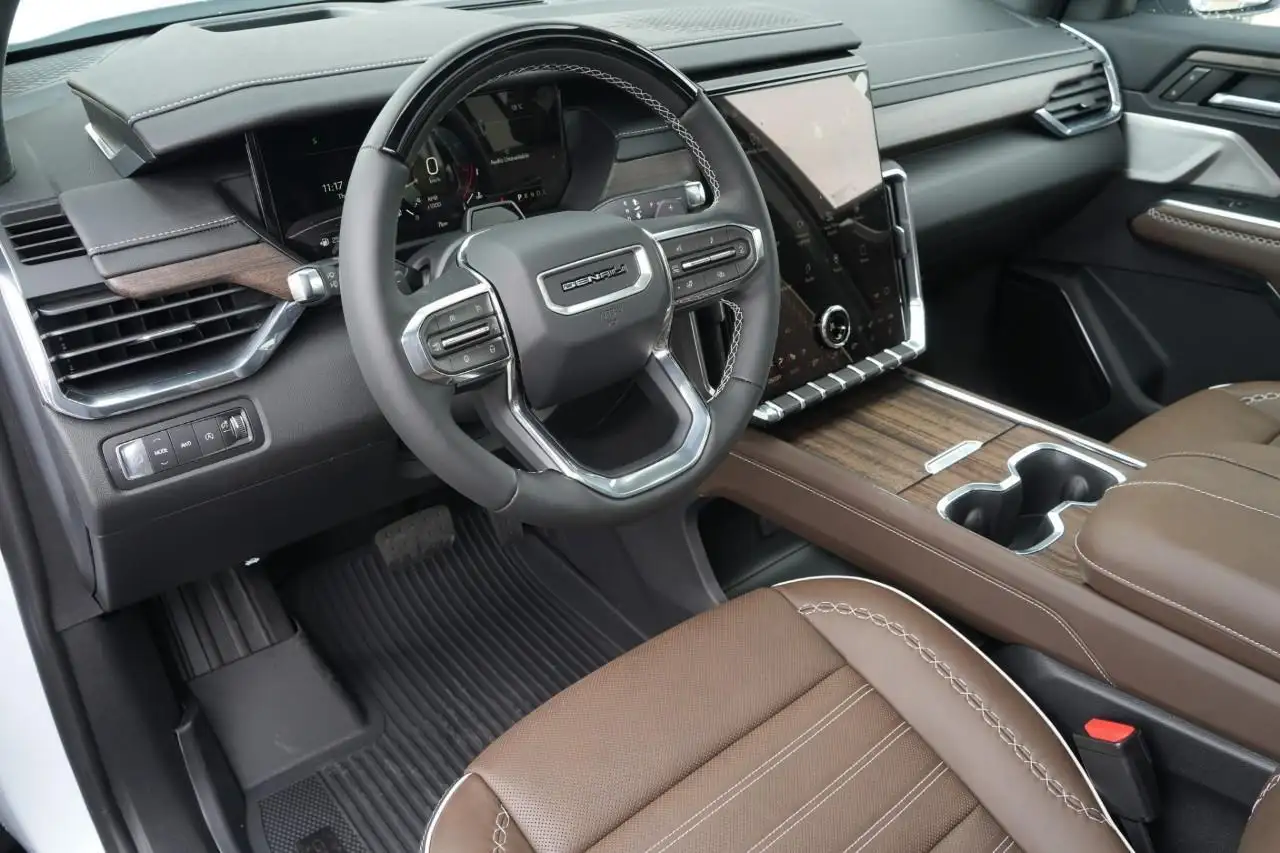 GMC Acadia снимка GMC Acadia