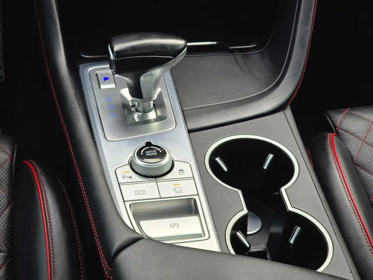 Genesis G70 снимка Genesis G70