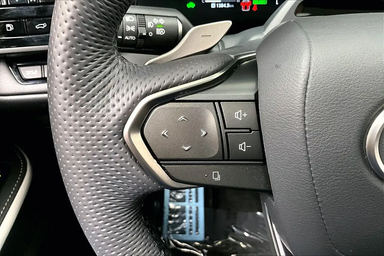 Lexus TX снимка Lexus TX