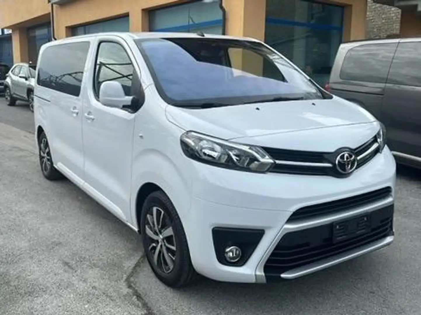 Toyota Proace VERSO  EXECUTIVE 8 POSTI OMOLOGATO AUTOVETTURA Bianco - 1