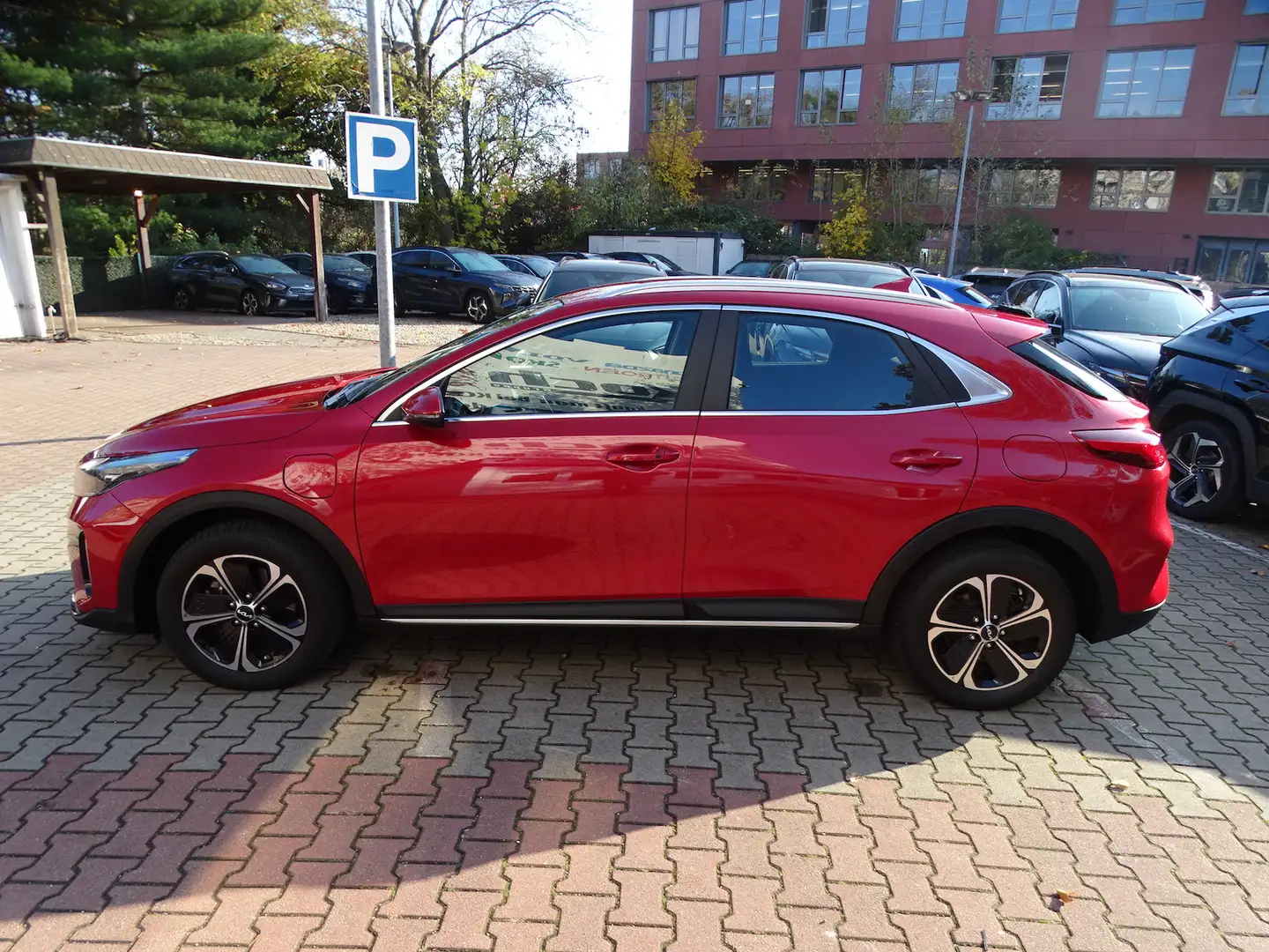 Kia XCeed 1.6 Plug-in Hybrid Autom. Navi, Komfort Paket Rot - 2