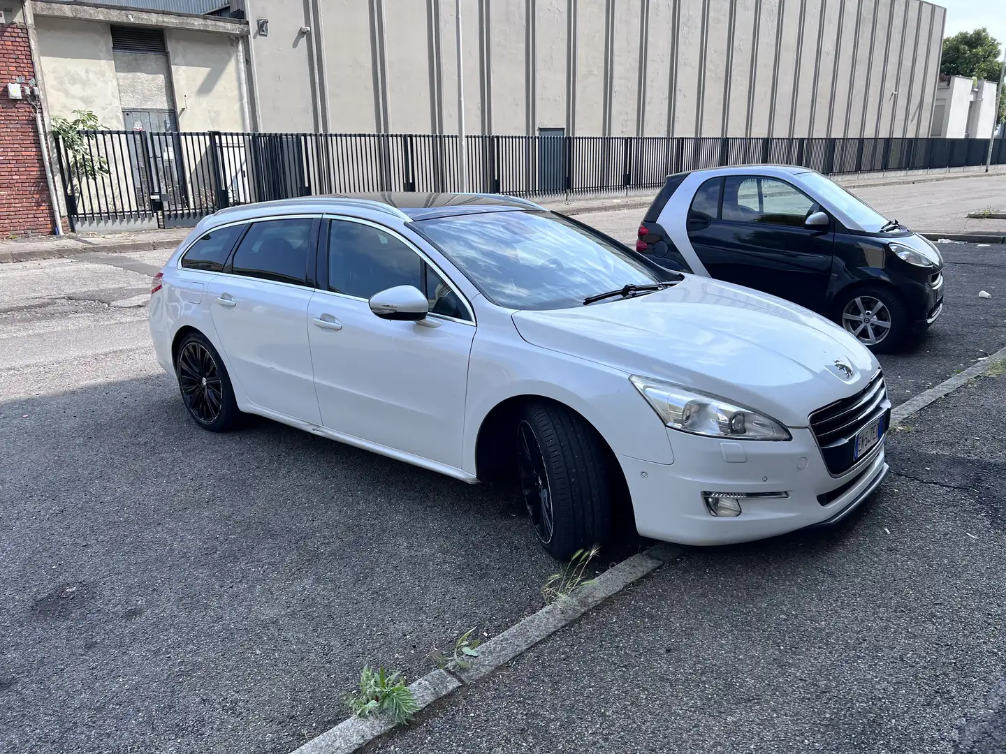 Peugeot 508 SW 2.2 hdi 16v Gt Ciel 204cv auto Bianco - 2