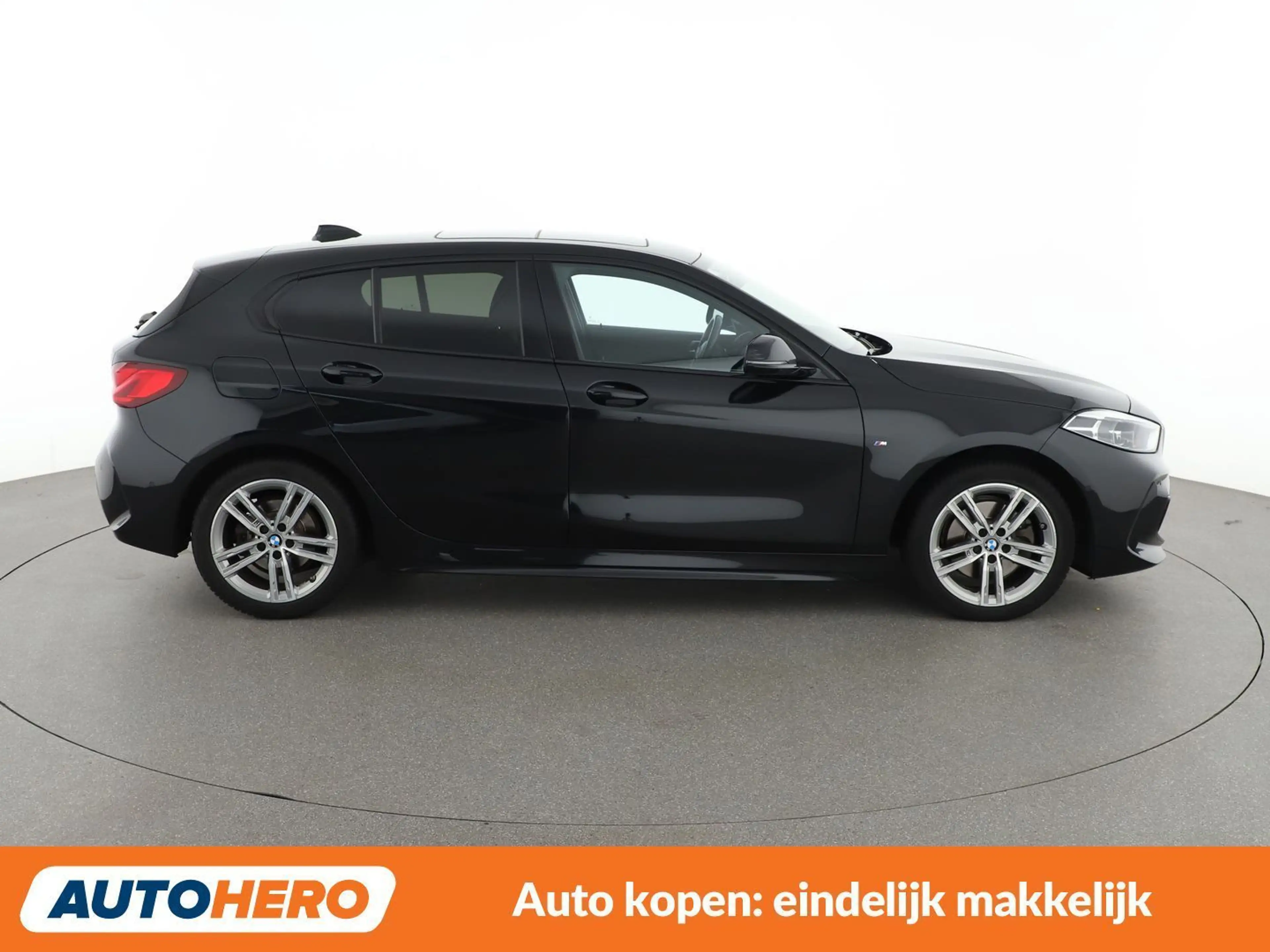 BMW 118 118i M Sport — photo 7