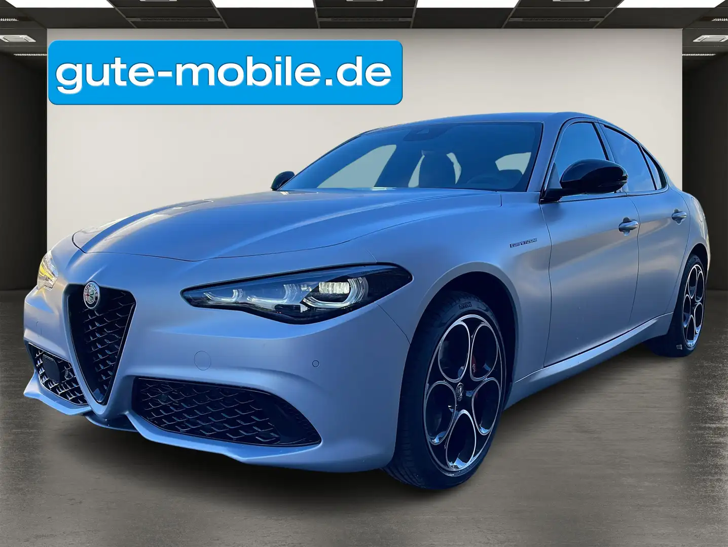 Alfa Romeo Giulia Competizione Q4 |Assistenz-Paket |CarPlay Grau - 1