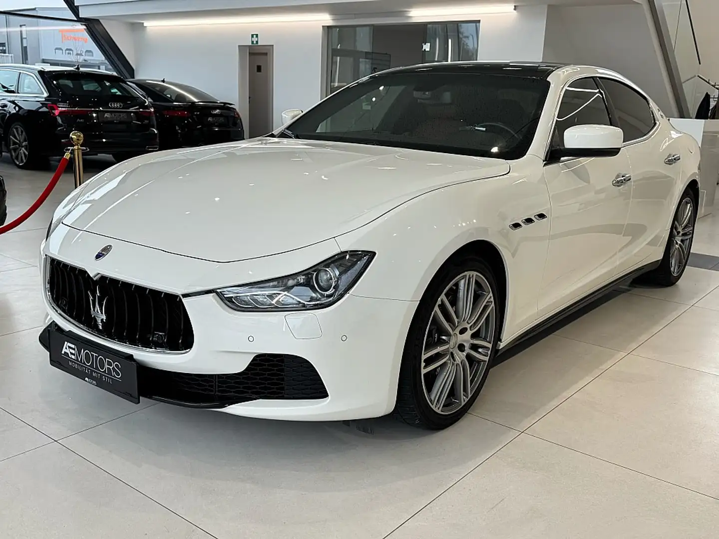 Maserati Ghibli Diesel *WIE-NEU*95TKM*GARANTIE*KREDIT* Bílá - 2