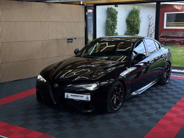 Alfa Romeo Giulia Quadrifoglio *Schaltgetriebe*Unfallfrei*