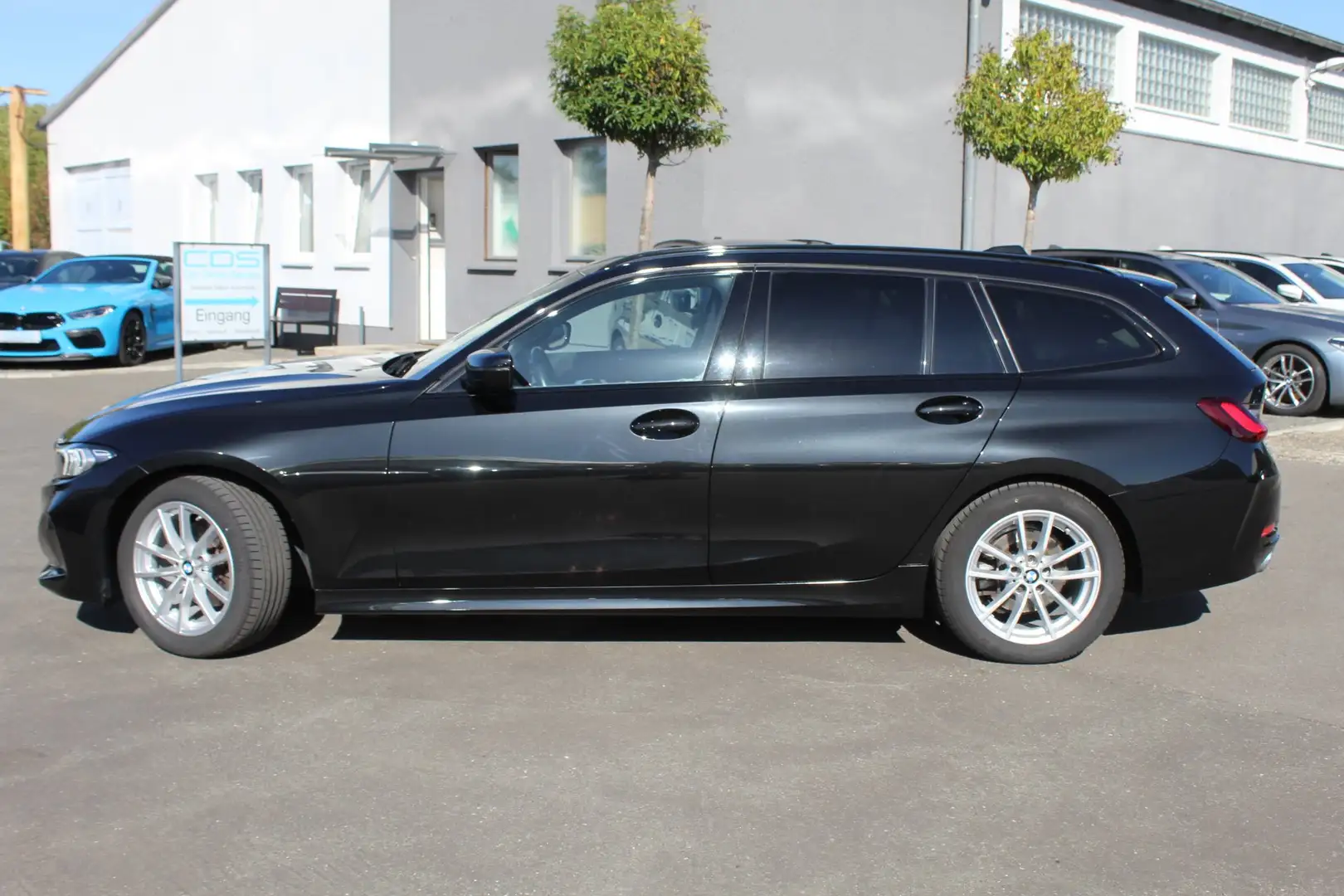 BMW 320 d Tour. Aut. +HUD+DAB+AHK+Cockpit PRO+Stop&Co.+ Schwarz - 2