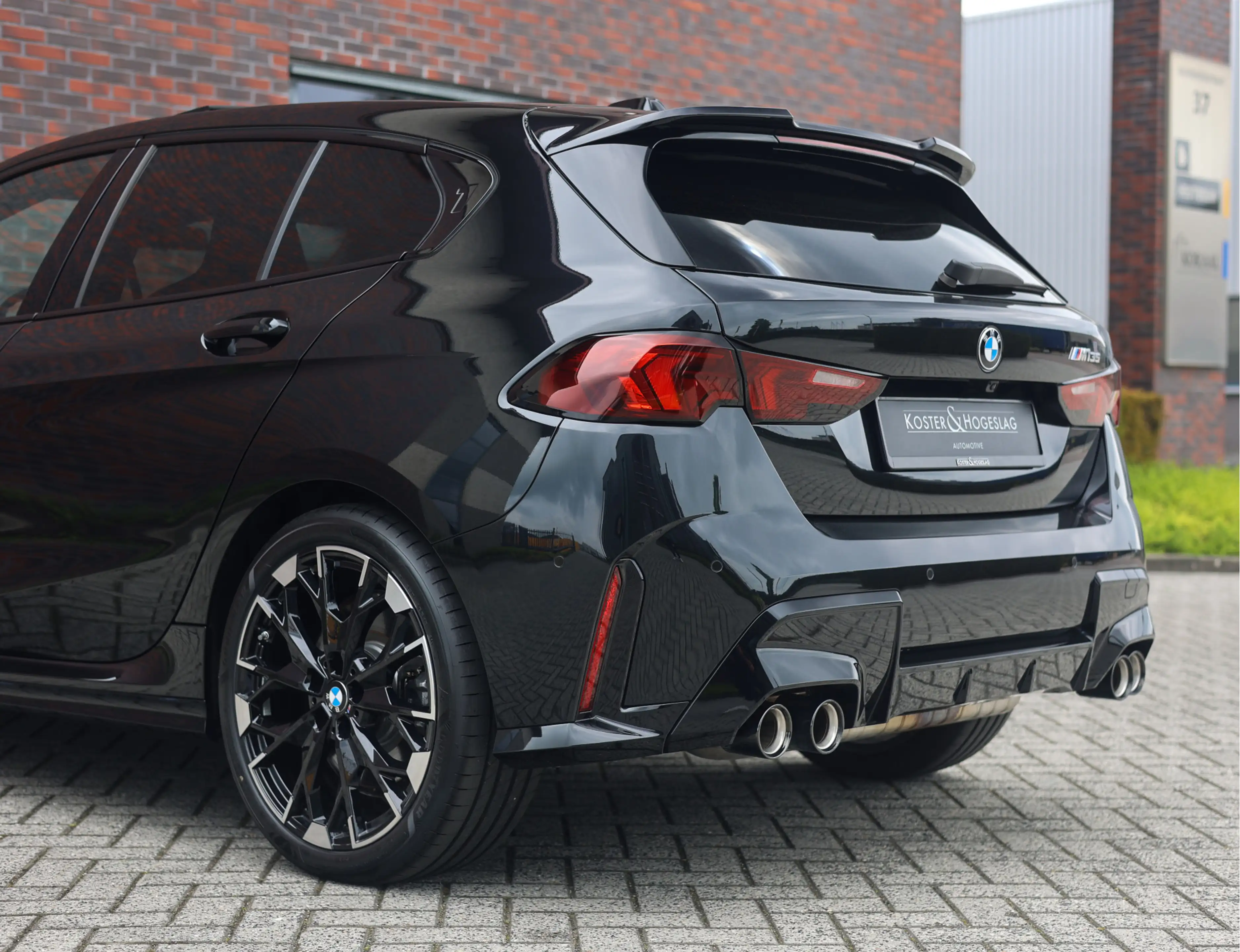 BMW 135 1-serie M135i xDrive | M Performance - Pano - Harm — photo 10