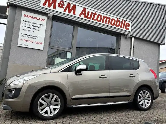 Peugeot 3008 2.0 HDI Hybrid4 *ALLRAD+NAVI+AHK+HEAD-UP*
