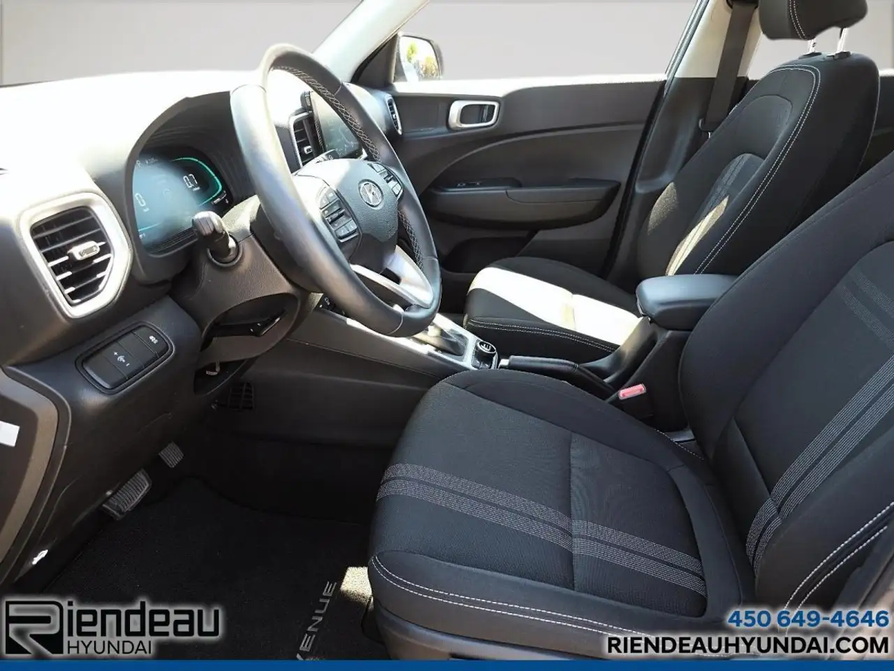 Hyundai Venue снимка Hyundai Venue