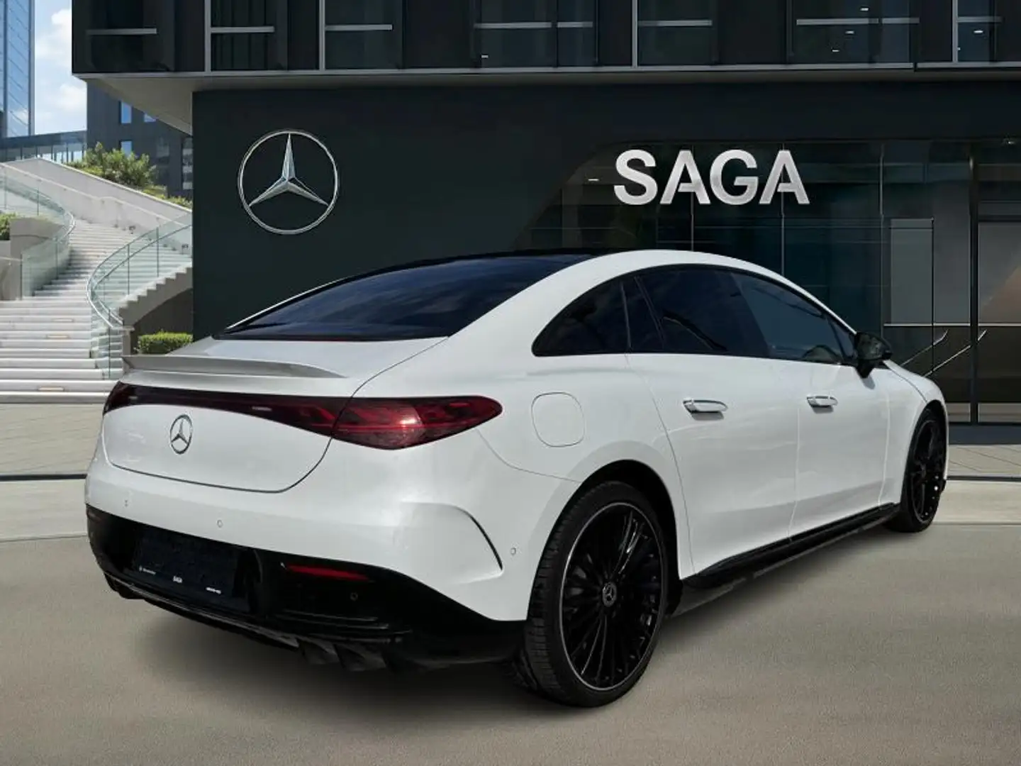 Mercedes-Benz EQE 350 4MATIC AMG Line Weiß - 2