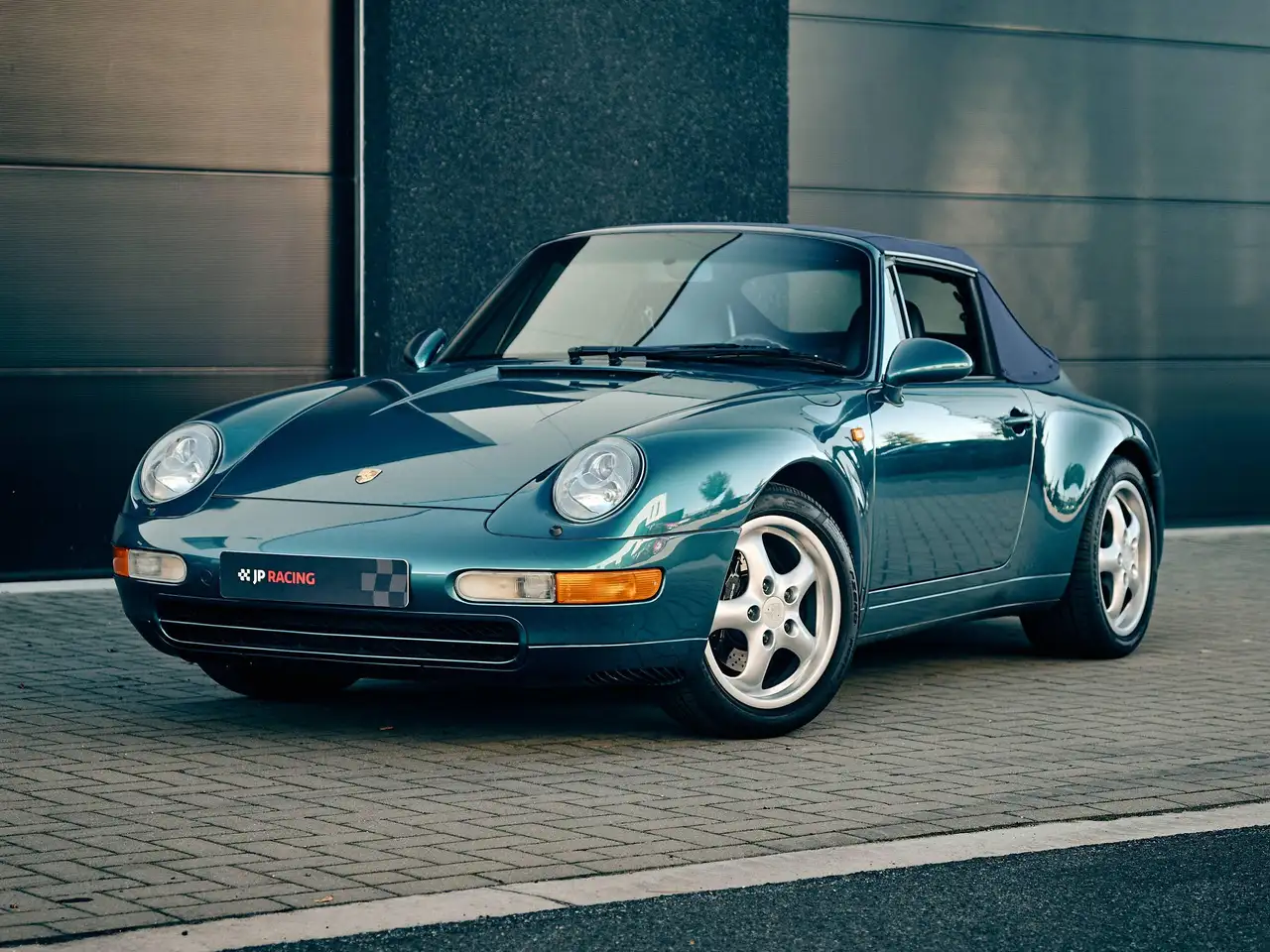 Porsche 993 Carrera 2 cabrio 286Pk 6-vit manual gearbox, foto 1