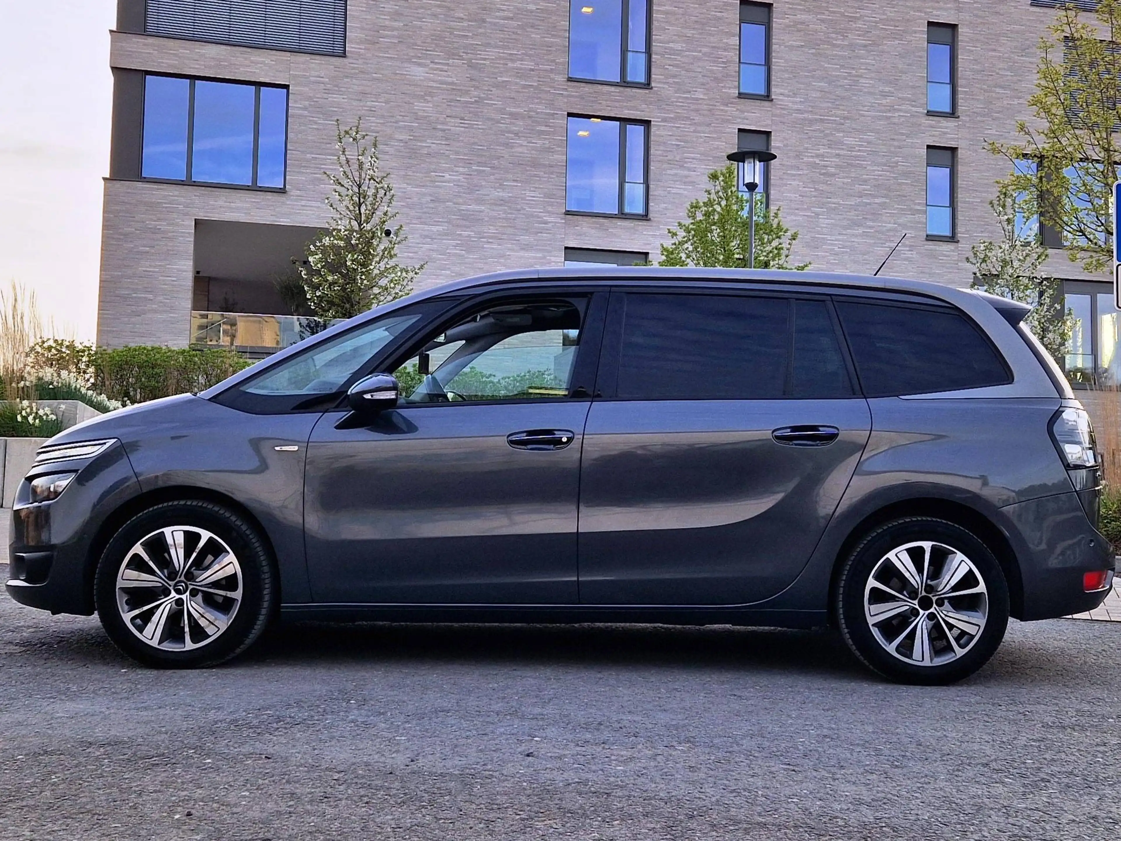 Citroen Grand C4 SpaceTourer Exclusive/2Hand/139000km/Navi/Kamera/Massagesitze/ — photo 3