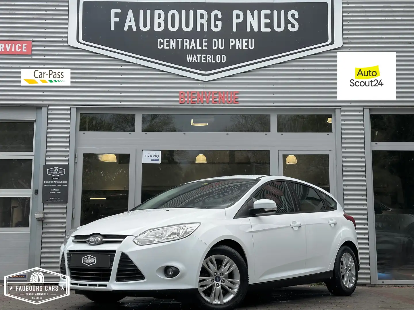 Ford Focus *1.0-EcoBoost*1-PROPRIETAIRE*CLIMATISATION*USB* Biały - 1