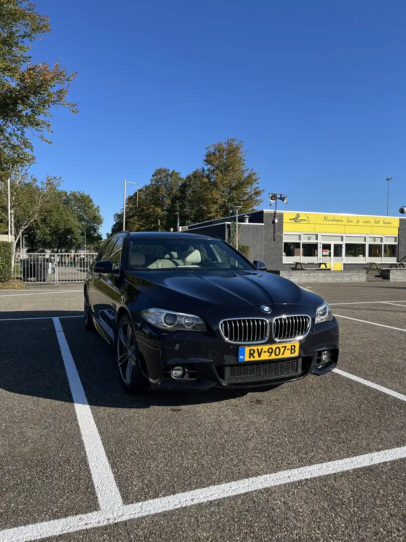 BMW 520 520xd High Executive Zwart - 1