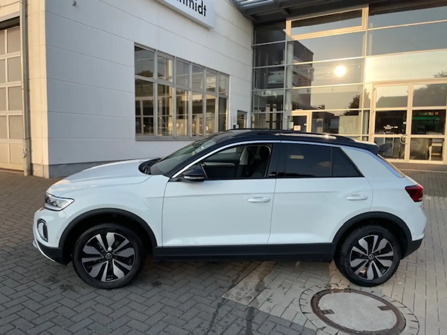 Volkswagen T-Roc 1.5TSi Move R-Kamera NaviMedia 17Zoll LED Blanco - 2